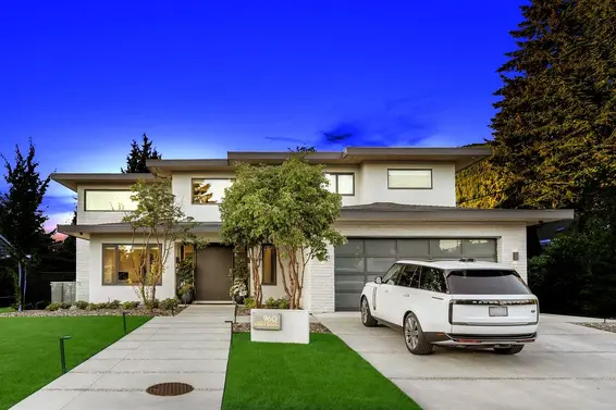 960 Essex Road, North Vancouver
