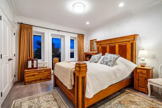 559 East 4th Street, North Vancouver For Sale - image 15