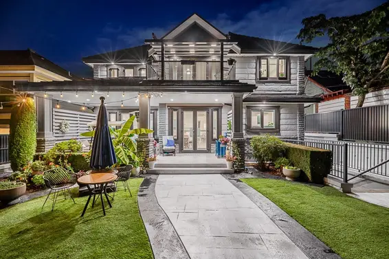 559 East 4th Street, North Vancouver For Sale - image 25