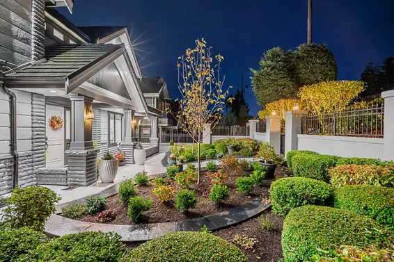 559 East 4th Street, North Vancouver For Sale - image 3