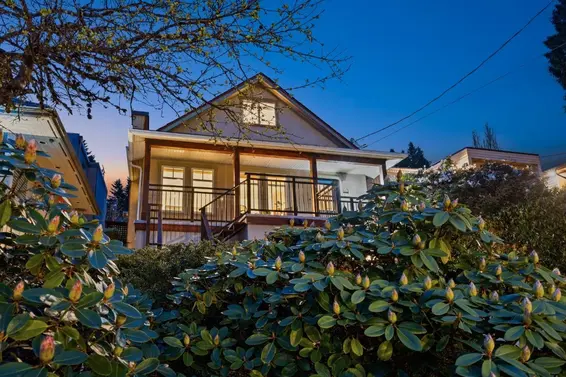 272 Osborne Road East Road, North Vancouver