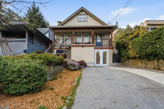 272 Osborne Road, North Vancouver For Sale - image 2