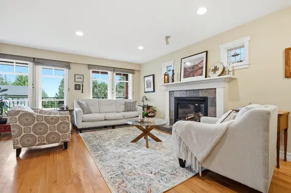 272 Osborne Road, North Vancouver For Sale - image 3