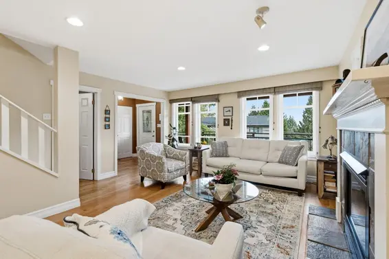 272 Osborne Road, North Vancouver For Sale - image 4