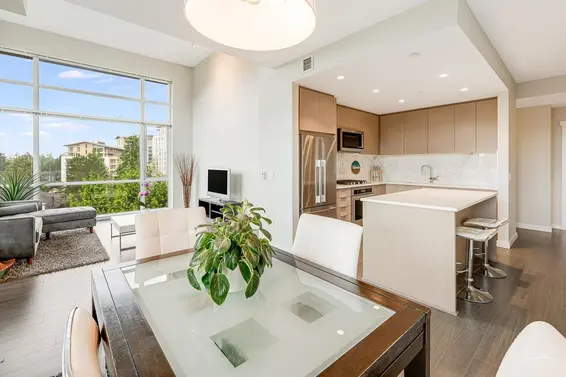 401 2651 Library Lane, North Vancouver