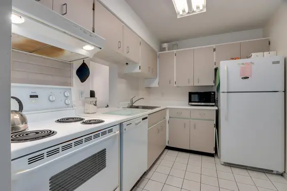 510 2008 Fullerton Avenue, North Vancouver For Sale - image 4