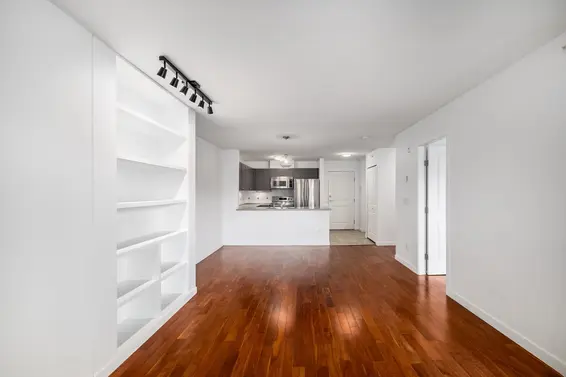 409 183 West 23 Street, North Vancouver For Sale - image 10