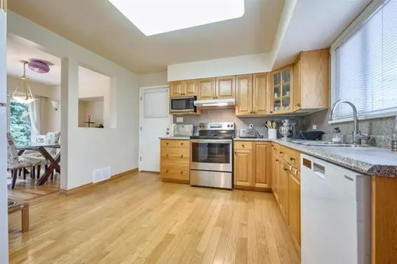 963 Belmont Avenue, North Vancouver For Sale - image 8