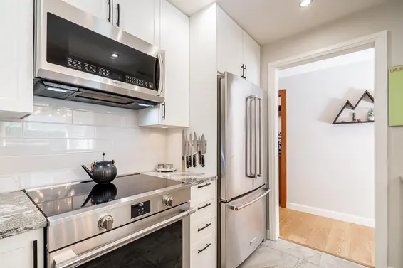 11 229 East 8th Street, North Vancouver For Sale - image 18