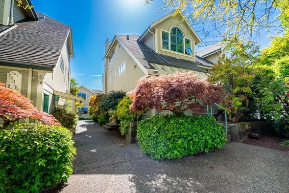 11 229 East 8th Street, North Vancouver For Sale - image 2