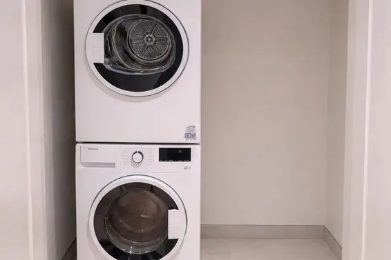 425 755 Harbourside Drive, North Vancouver For Sale - image 6