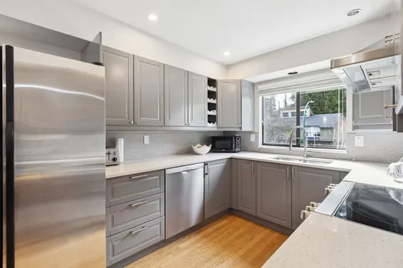 4590 Mapleridge Drive, North Vancouver For Sale - image 17
