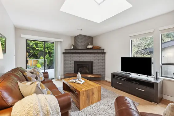4590 Mapleridge Drive, North Vancouver For Sale - image 23