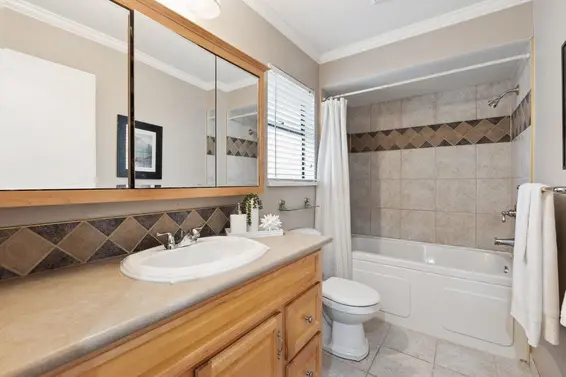 4590 Mapleridge Drive, North Vancouver For Sale - image 28
