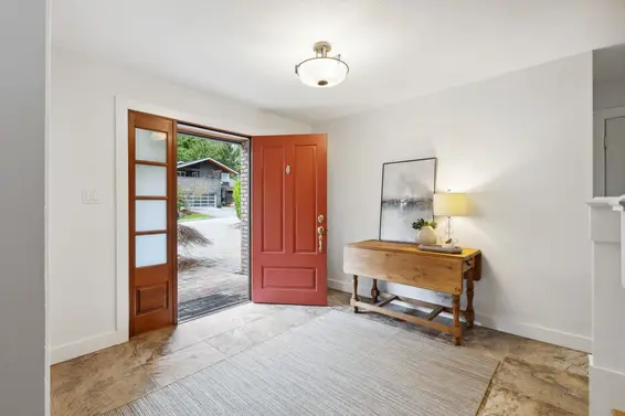 4590 Mapleridge Drive, North Vancouver For Sale - image 3