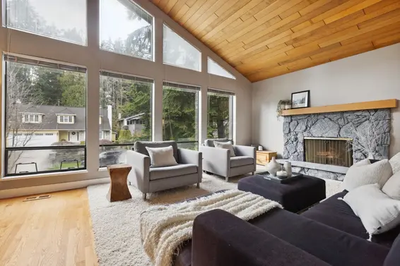 4590 Mapleridge Drive, North Vancouver For Sale - image 5
