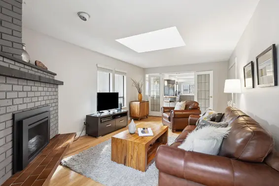 4590 Mapleridge Drive, North Vancouver For Sale - image 6