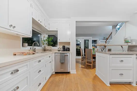 1045 Cortell Street, North Vancouver For Sale - image 2