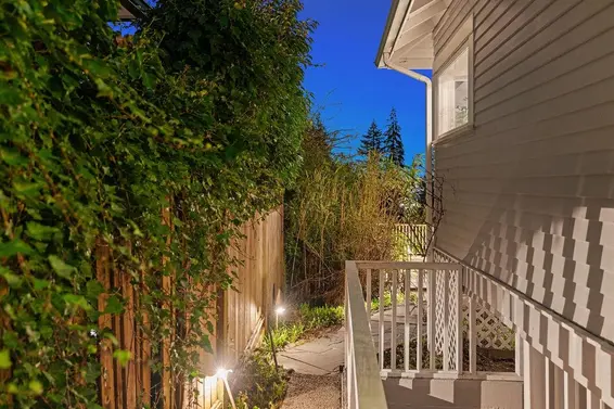 1045 Cortell Street, North Vancouver For Sale - image 36