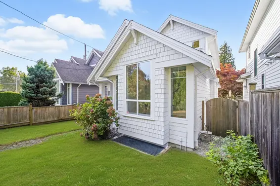 2411 George Street, North Vancouver For Sale - image 2