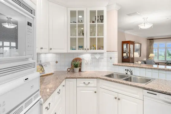 212 2800 Chesterfield Avenue, North Vancouver For Sale - image 16