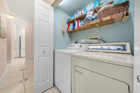 212 2800 Chesterfield Avenue, North Vancouver For Sale - image 32