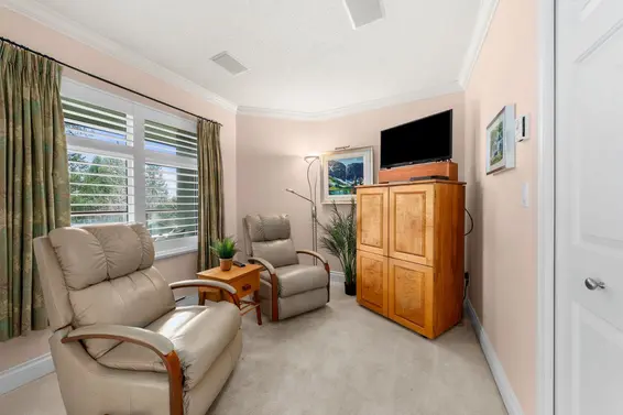 212 2800 Chesterfield Avenue, North Vancouver For Sale - image 7