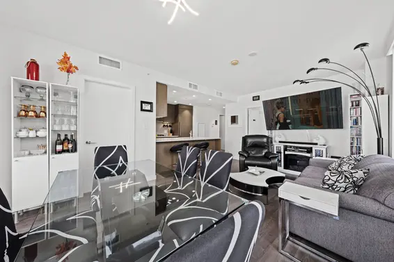 1509 125 East 14th Street, North Vancouver For Sale - image 5