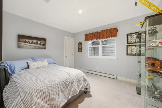 4383 Cove Cliff Road, North Vancouver For Sale - image 16