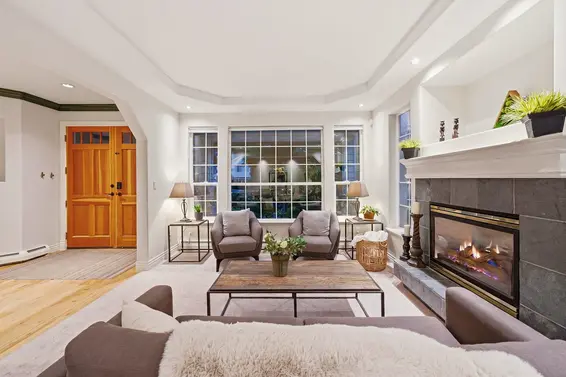 4383 Cove Cliff Road, North Vancouver For Sale - image 4