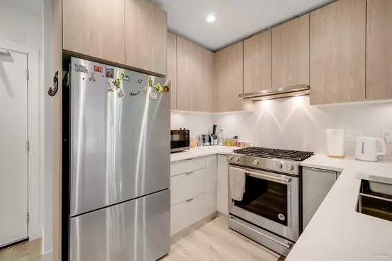 207 128 East 8th Street, North Vancouver For Sale - image 2