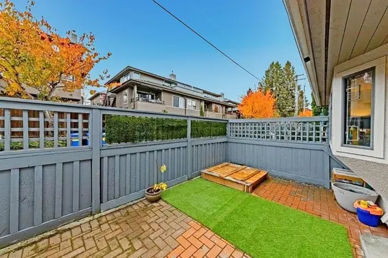 10 2118 Eastern Avenue, North Vancouver For Sale - image 23