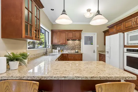 396 Mathers Avenue, West Vancouver For Sale - image 10