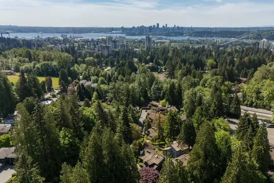 396 Mathers Avenue, West Vancouver For Sale - image 40