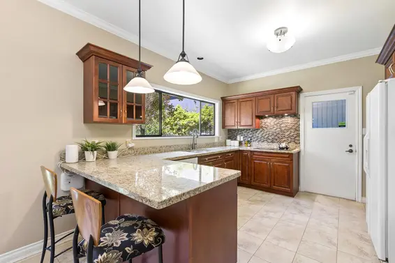 396 Mathers Avenue, West Vancouver For Sale - image 9