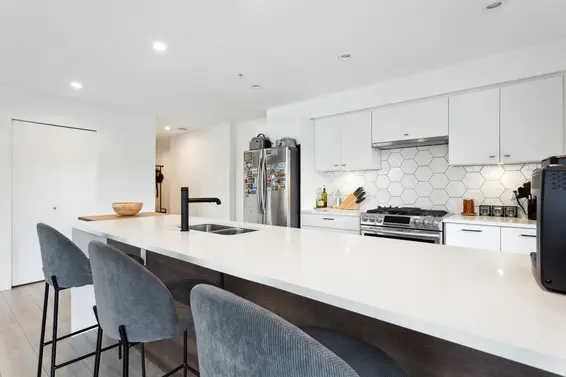 208 1519 Crown Street, North Vancouver For Sale - image 5
