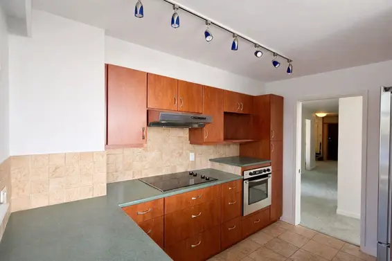 105 2135 Argyle Avenue, West Vancouver For Sale - image 16