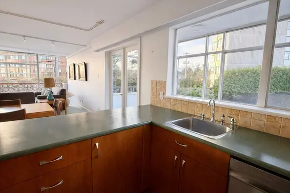 105 2135 Argyle Avenue, West Vancouver For Sale - image 17