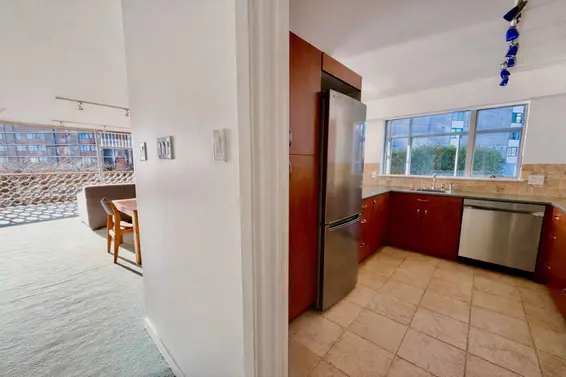 105 2135 Argyle Avenue, West Vancouver For Sale - image 18