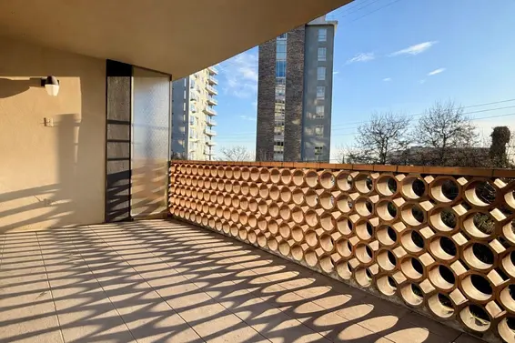 105 2135 Argyle Avenue, West Vancouver For Sale - image 5