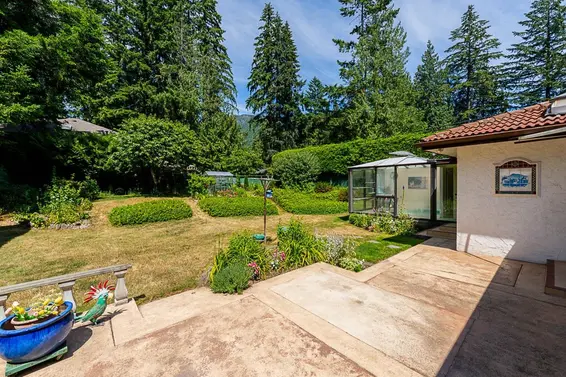 1110 Handsworth Road, North Vancouver For Sale - image 22
