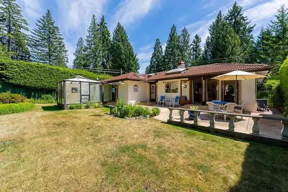 1110 Handsworth Road, North Vancouver For Sale - image 25