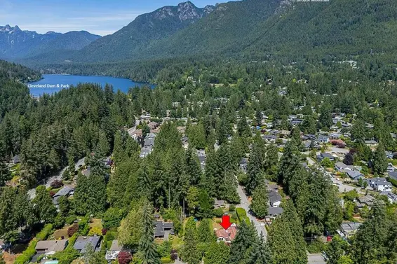 1110 Handsworth Road, North Vancouver For Sale - image 39