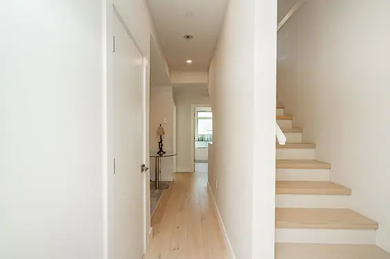 4 115 West Queens Road, North Vancouver For Sale - image 14