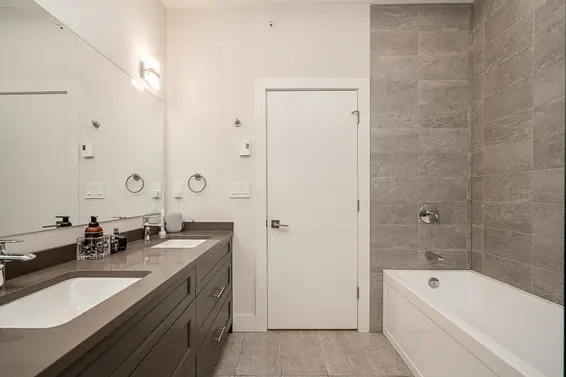 4 115 West Queens Road, North Vancouver For Sale - image 25