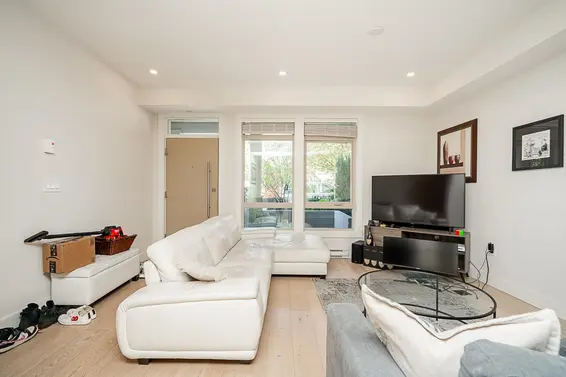 4 115 West Queens Road, North Vancouver For Sale - image 6