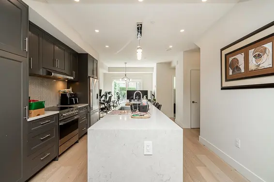4 115 West Queens Road, North Vancouver For Sale - image 7