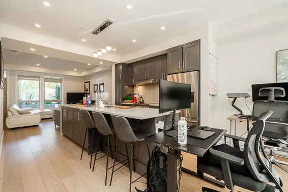 4 115 West Queens Road, North Vancouver For Sale - image 8