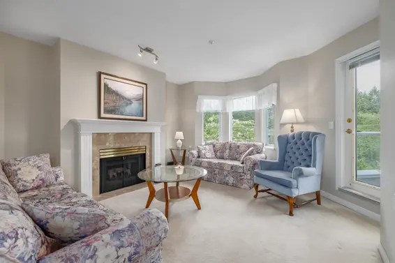 315 2020 Cedar Village Crescent, North Vancouver