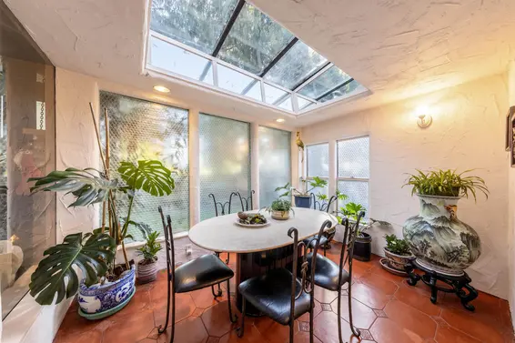 1670 Ayleslynn Drive, North Vancouver For Sale - image 15